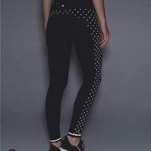 Brand new and never worn Lululemon Speed Tight IV (Brushed) / reflective Dot